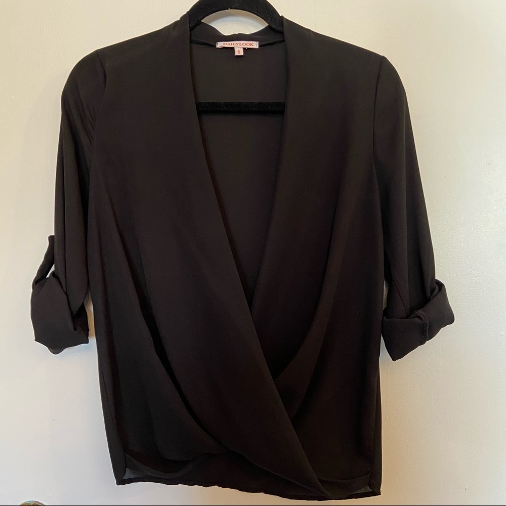 DAILYLOOK Three-Quarter Sleeve Semi-Sheer Blouse